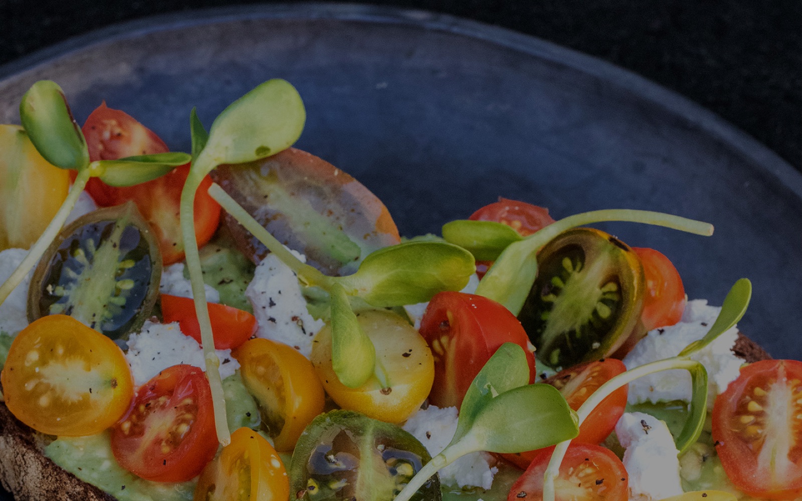 Ensalada de tomates heirloom en el restaurante del Hotel Antelar