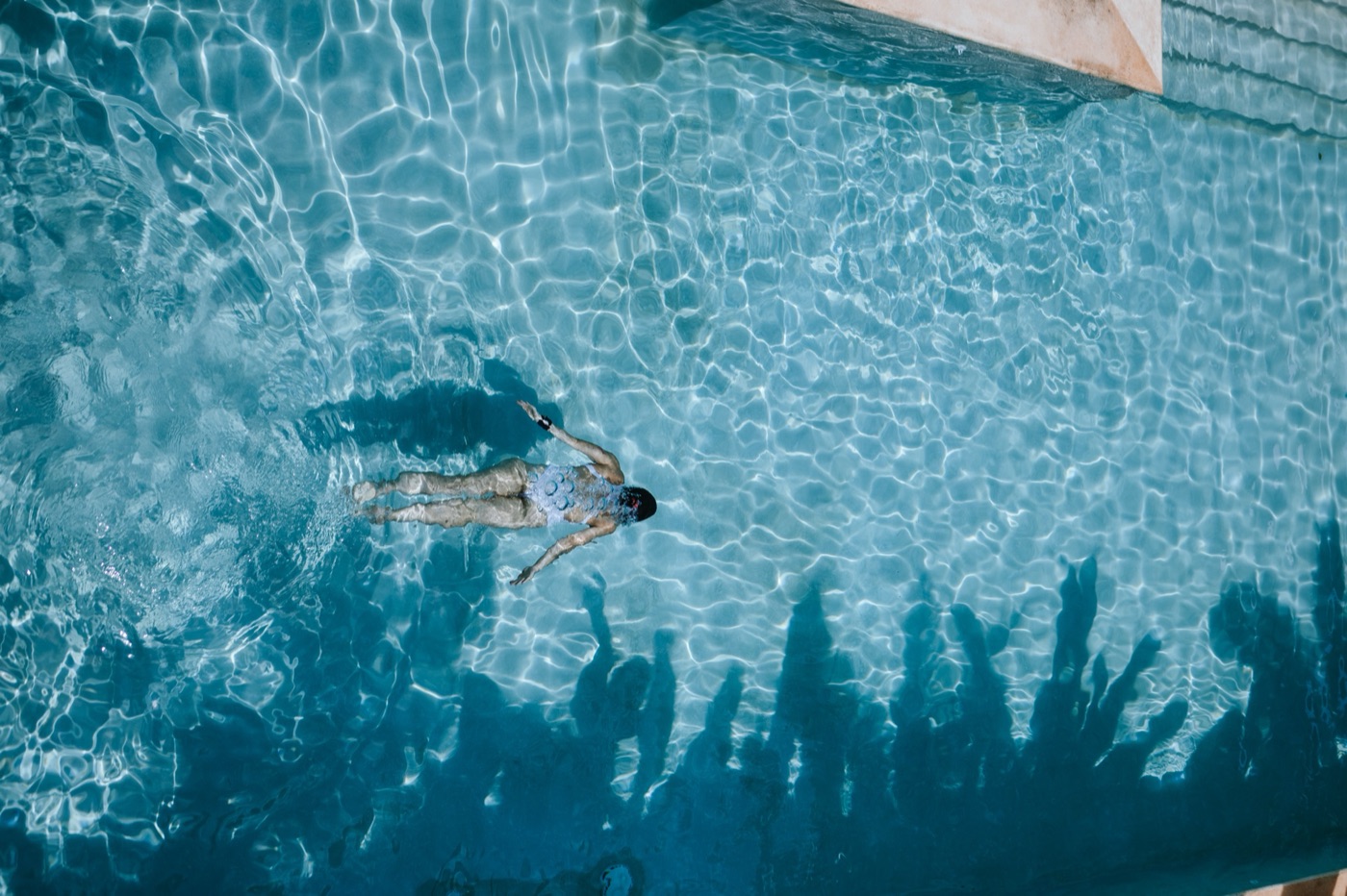 Vista aérea de la piscina del Hotel Antelar